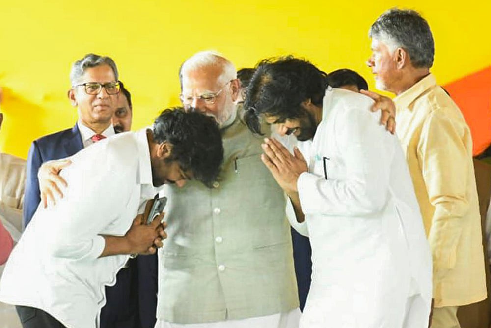 Swearing-in ceremony of Andhra CM Chandrababu Naidu Photos_11