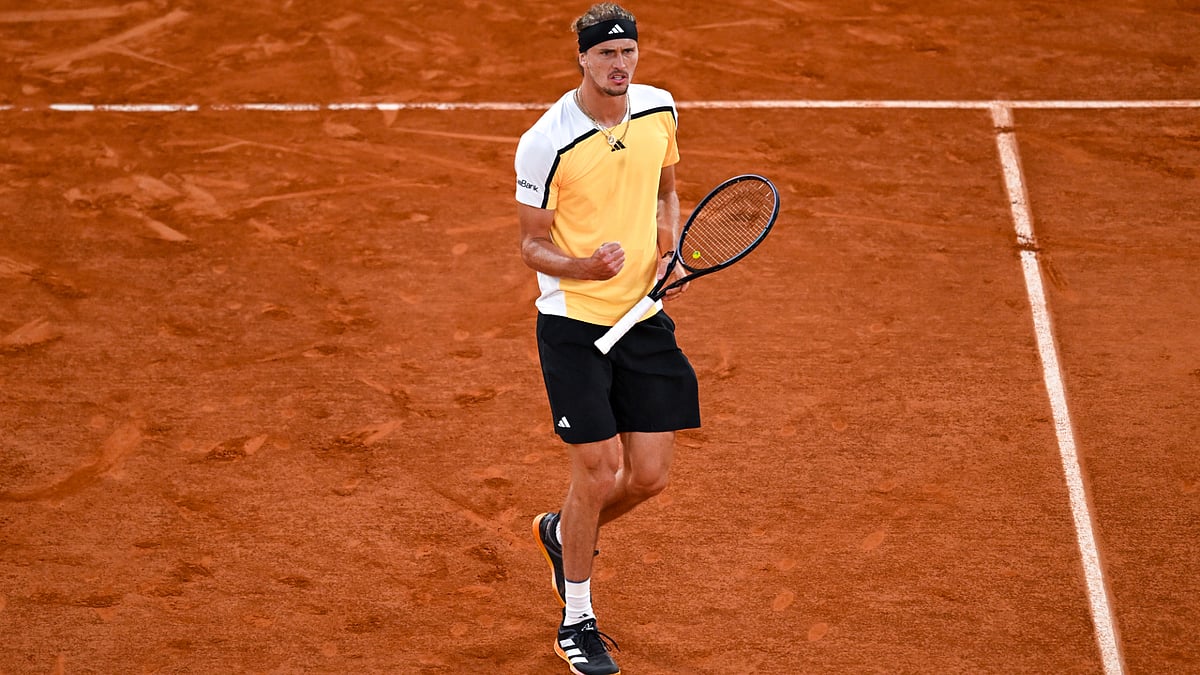 Alexander Zverev celebrates his quarter-final win over Alex de Minaur on Wednesday at the French Open.