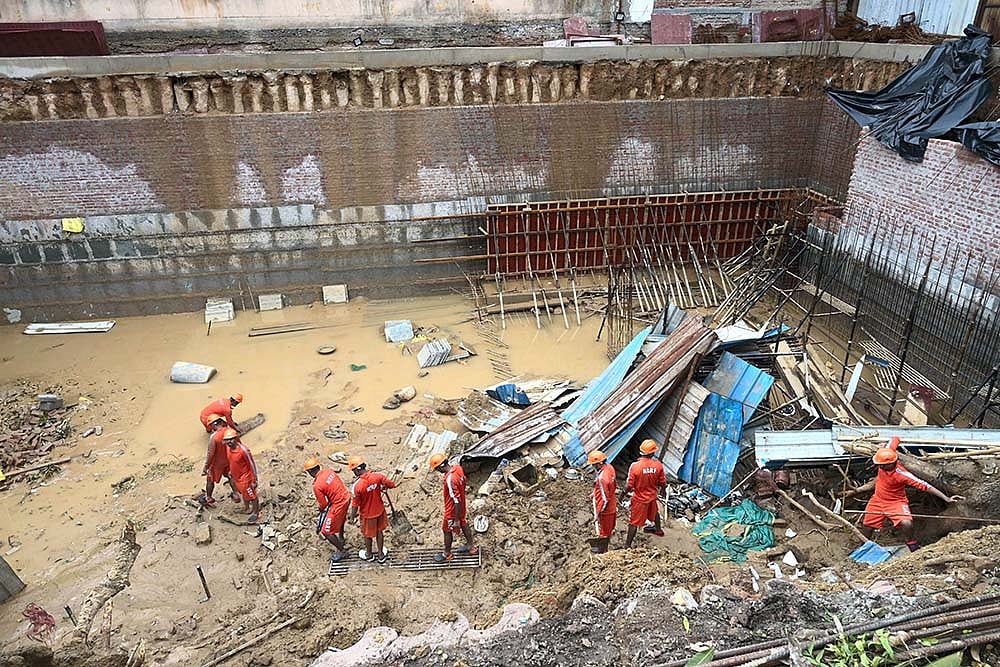 Wall collapsed at Vasat Vihar in Delhi