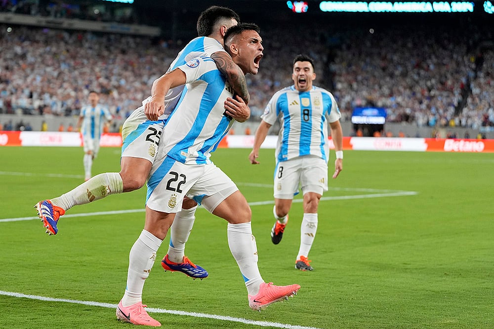 2024 Copa America Soccer Chile vs Argentina Photos_2