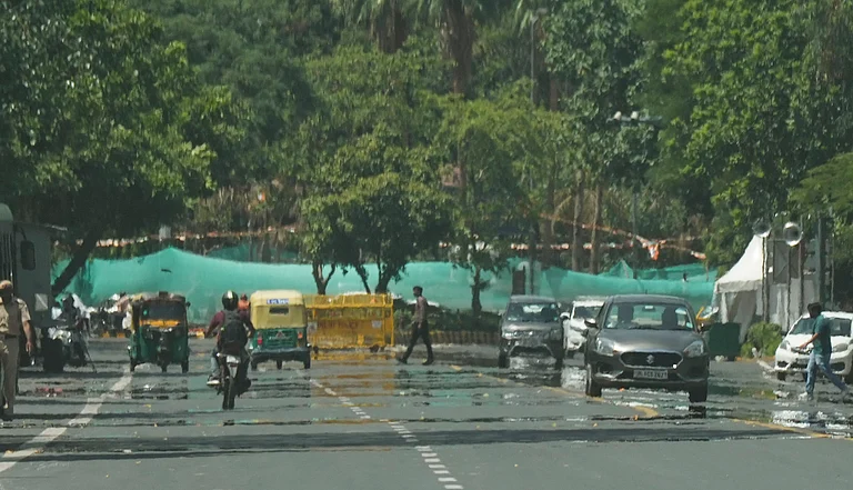 Mercury in many cities across several states of North India remained above 40 degrees Celsius and even reaching as high as 47 degrees Celsius on Tuesday.
- PTI
