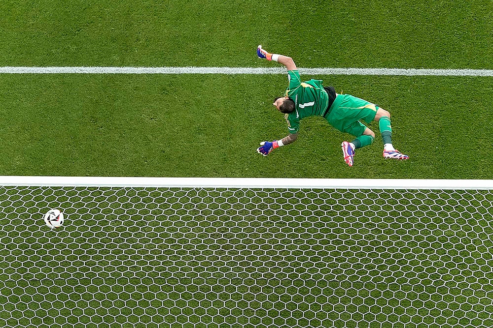 Euro 2024 Soccer Switzerland vs Italy Photos_7