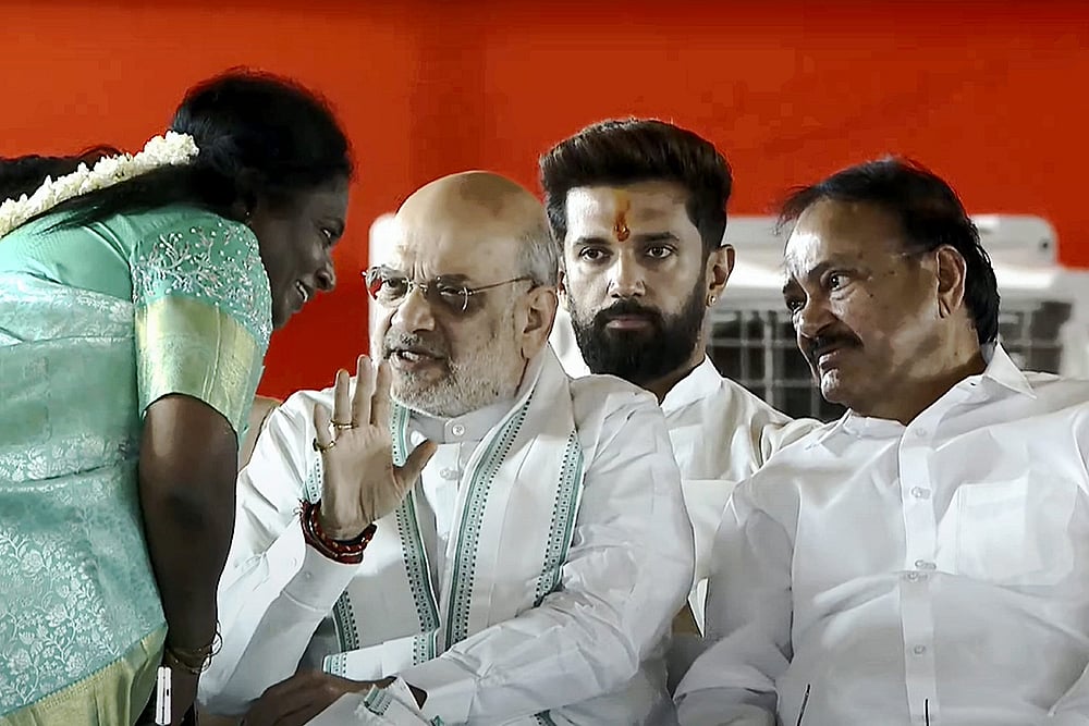 Swearing-in ceremony of Andhra CM Chandrababu Naidu Photos_9