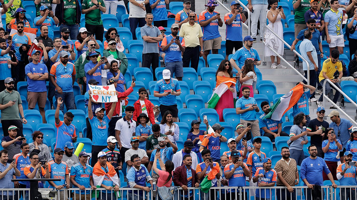 Fans wait for the start of the ICC Men's T20 World Cup cricket match between India and Pakistan at the Nassau County International Cricket Stadium in Westbury, New York. - Photo: AP/PTI