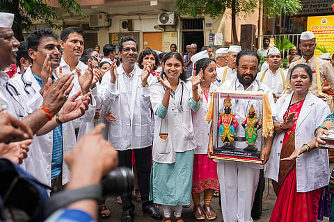 Standlone: 'Dindi' procession in Mumbai