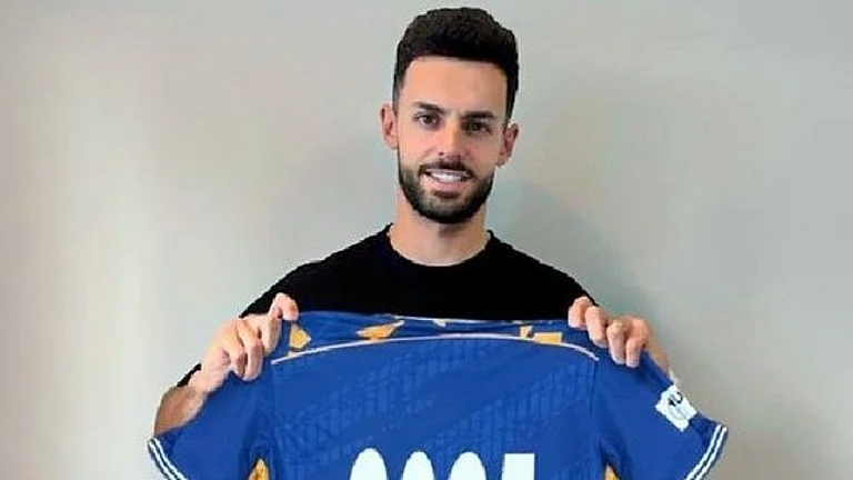 Lukas Brambilla joins Chennaiyin FC. - Harii33/X