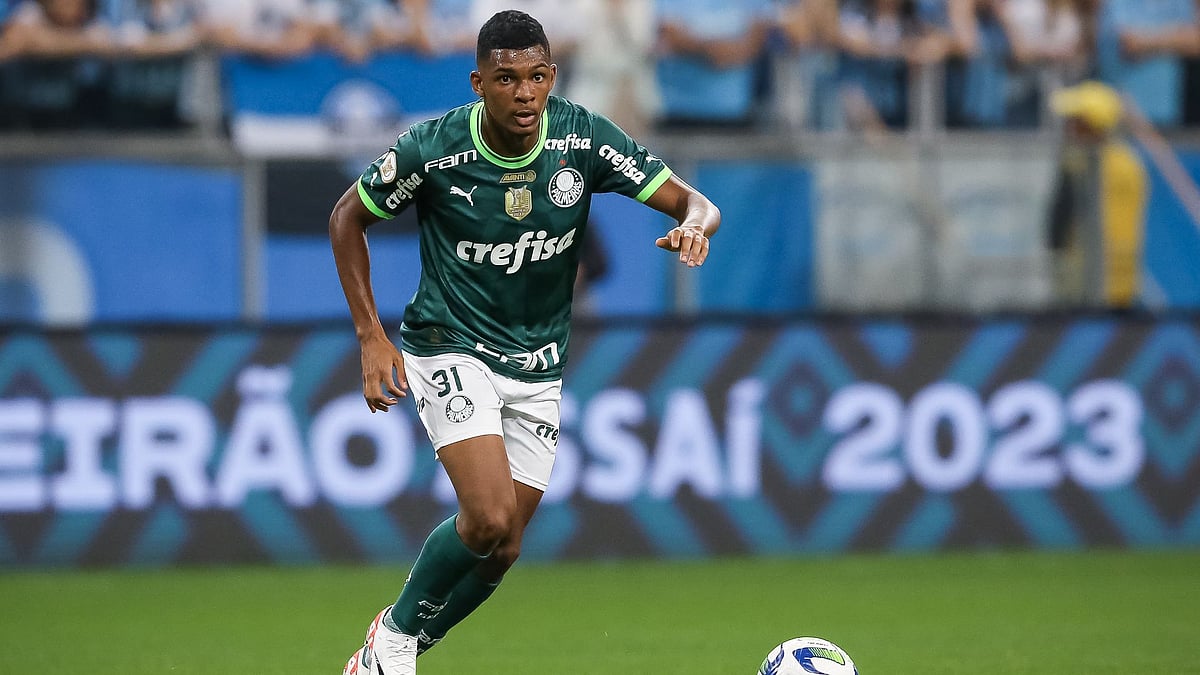 Luis Guilherme is Julen Lopetegui's first signing at West Ham. - null