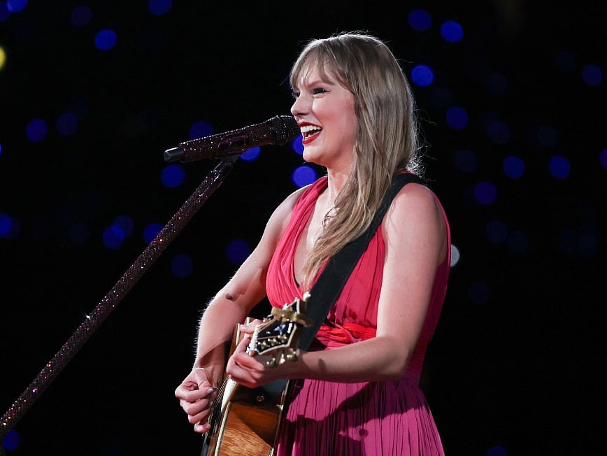 @tswifterastour/ X