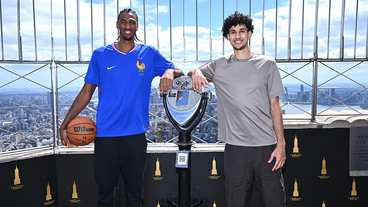 Frenchmen Zaccharie Risacher (right) and Alexandre Sarr (left) went 1-2 in the NBA draft.