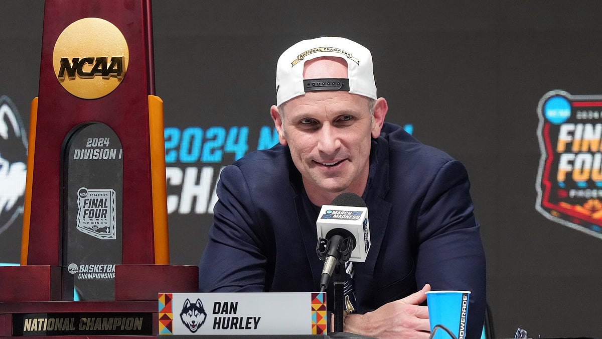 Dan Hurley reportedly turns down Los Angeles Lakers head coaching job. - null