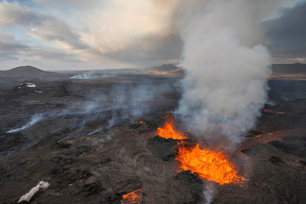 Grindavik volcano eruption photo_6