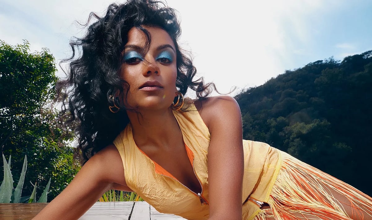 Instgram : Simone Ashley