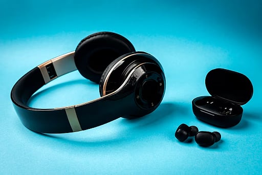 10 Best Earbuds and Headphone Brands in India (2024)