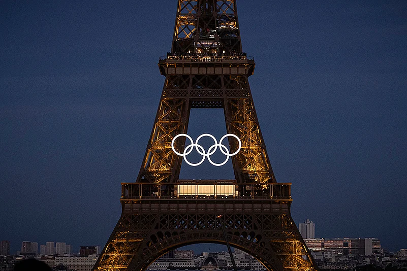 2024 Paris Olympic Rings On Eiffel Tower photo_3