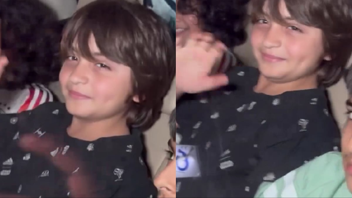 Instagram : AbRam Khan smiles and waves to the paparazzi