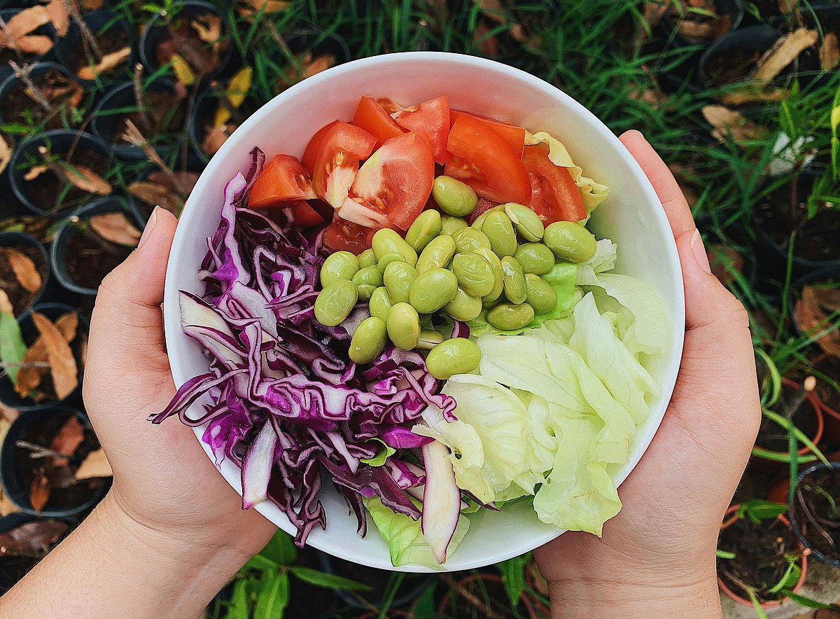 Diet Trends In US: Who’s Eating Healthier And Who Isn’t?