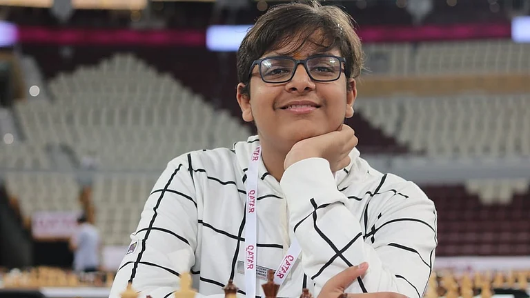Mayanak Chakraborty gained a dominant win over Pranav Anand in World Juniors Chess Championship. - ChessbaseIndia/X