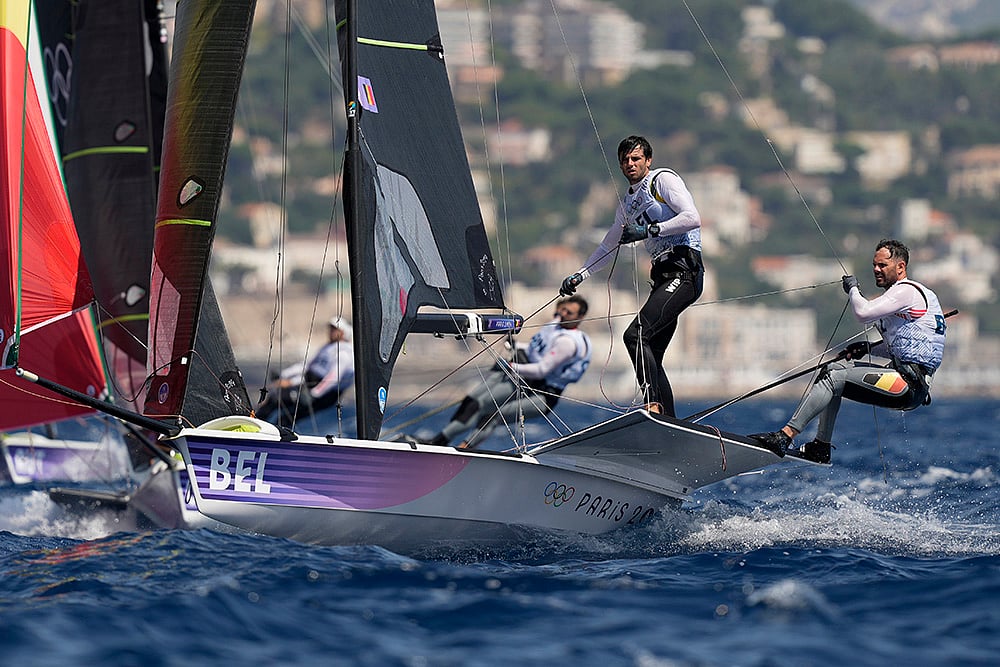 2024 Paris Olympics Sailing_mens 49er skiff class race_1