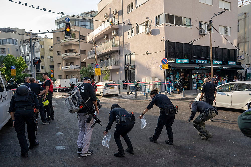 Houthi rebels in Yemen launched drone strikes Tel Aviv_3
