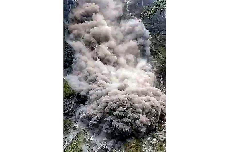 Landslide in Chamoli blocks Badrinath National highway