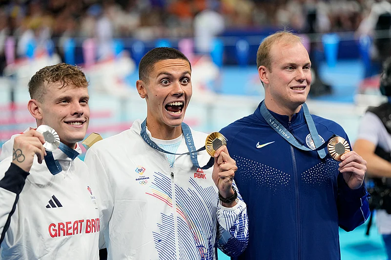 Paris Olympics Shooting_Swimming_mens 200-meter freestyle final