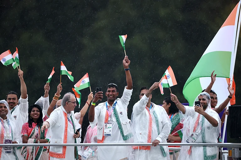 Indian Contingent Sailing Through River Siene - Steph Chambers/AP
