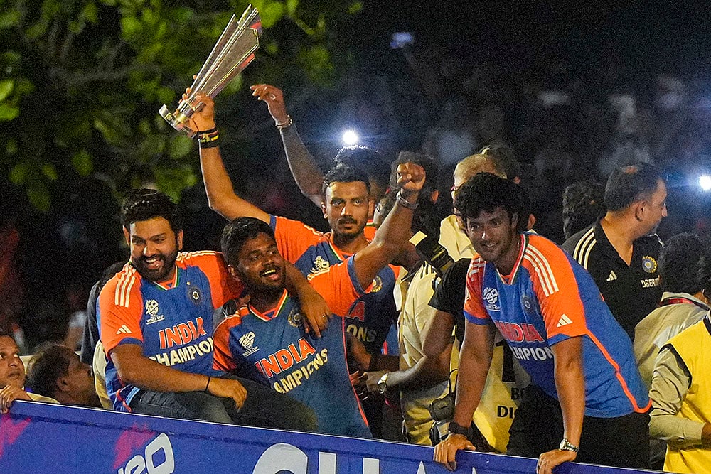 Indian cricket teams victory parade in Mumbai photo gallery_7