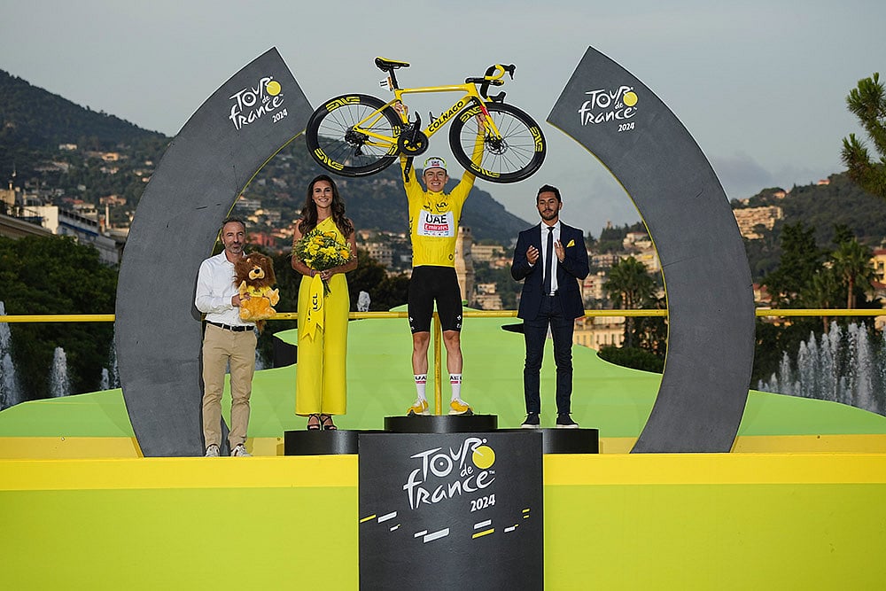 Photo: AP/Laurent Cipriani : Cycling Tour de France