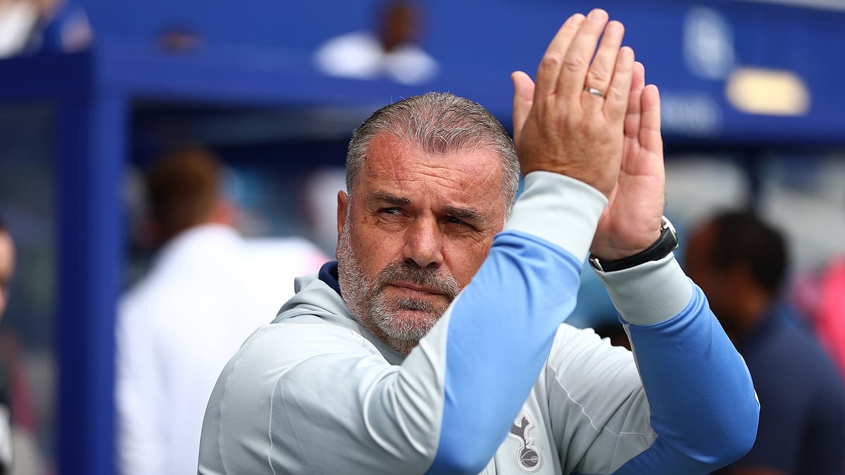 Tottenham manager Ange Postecoglou - null
