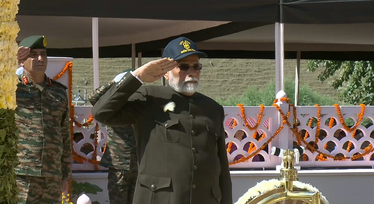PM Modi tribute 1999 Kargil Vijay Diwas Ladakh|