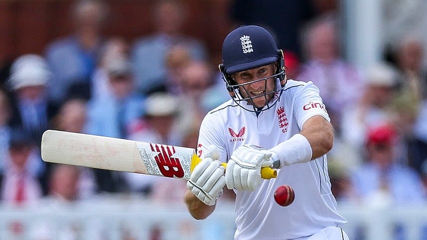 | Photo: Steven Paston/PA via AP : England's Joe Root