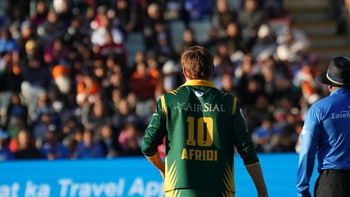 Shahid Afridi England Champions vs Pakistan Champions 