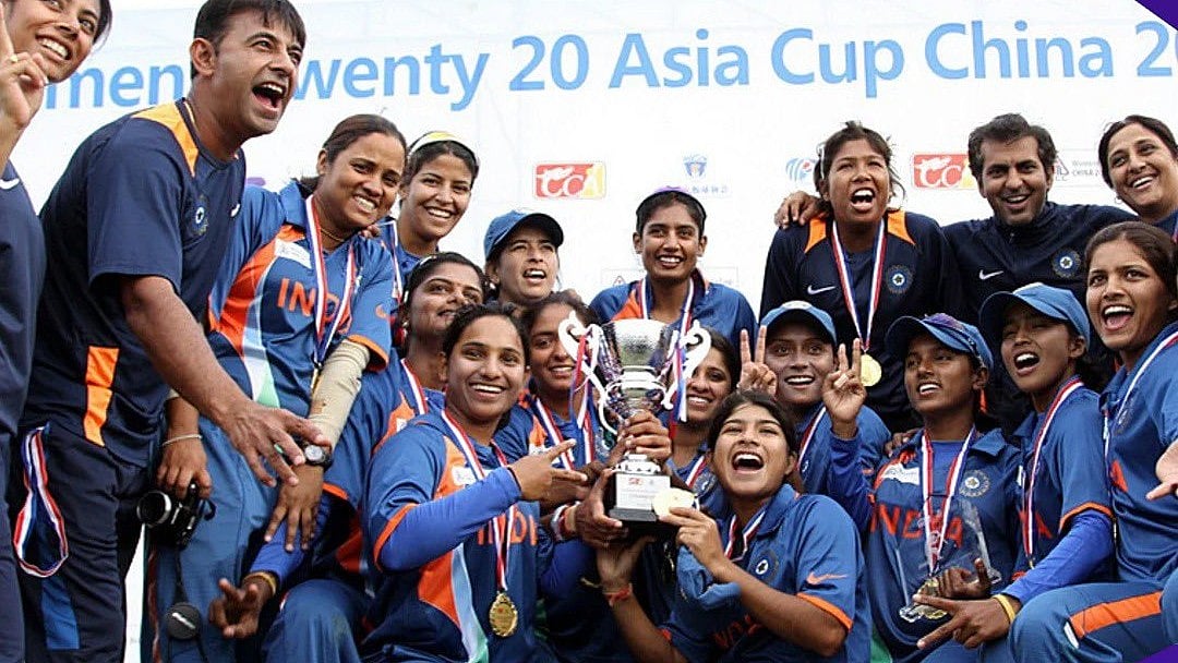 India with the 2012 Women's Asia Cup Trophy - X/ACCMedia1