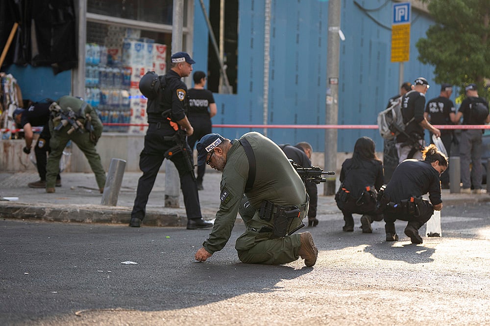 Houthi rebels in Yemen launched drone strikes Tel Aviv_4