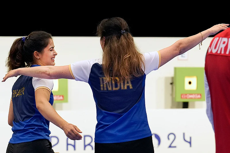 Paris Olympics Shooting_Manu Bhakar_10m air pistol mixed team_4