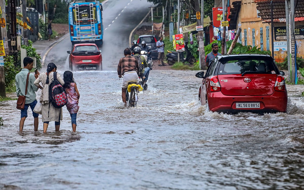cyclone low pressure area kerala rain odisha karnataka imd