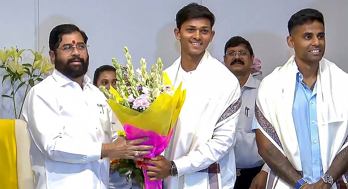 Maharashtra CM Eknath Shinde felicitates players on T20 World Cup victory photo gallery_3