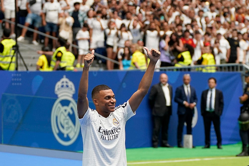 Kylian Mbappe Joins Real Madrid FC Photo gallery_9