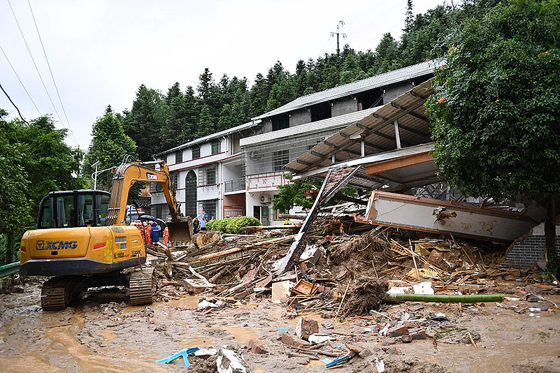 China weather_Landslide after Tropical Storm hits Hunan_3