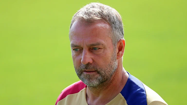 Hansi Flick overseeing pre-season training at Barcelona - null