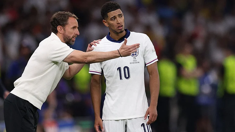 Jude Bellingham (right) paid tribute to Gareth Southgate. - null