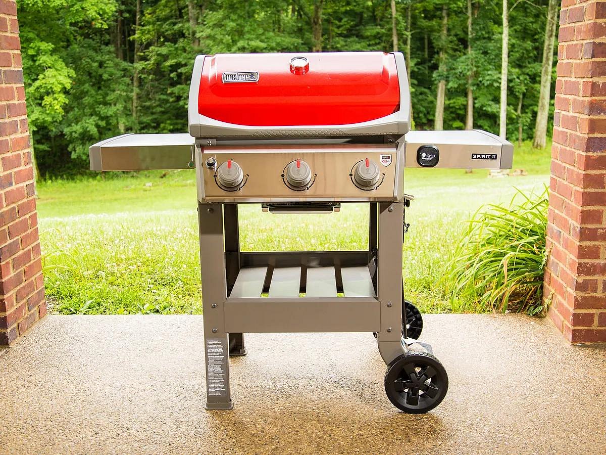 Best Gas Grills For Every Need (USA): Propane Vs. Natural Gas