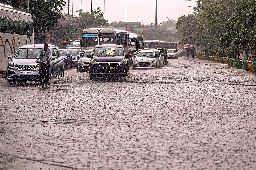 waterlogging after Monsoon rains in Noida_2
