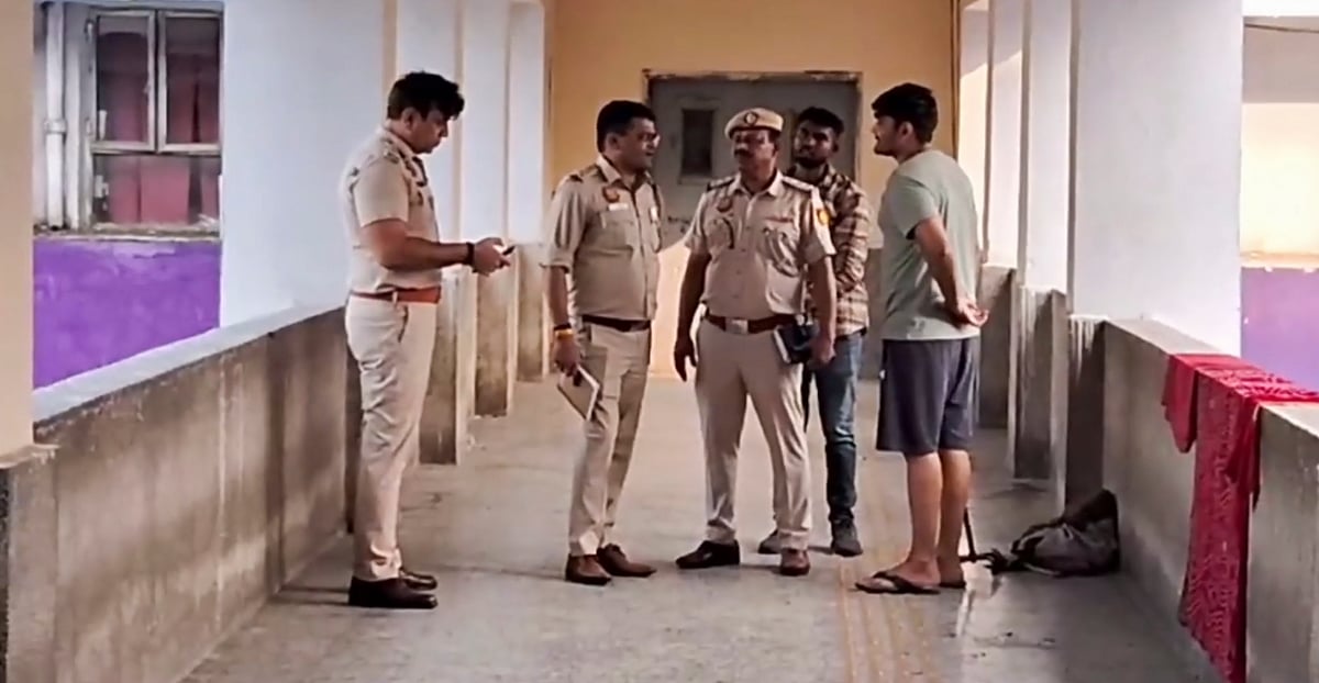 Delhi: Doctors' Association Declares Indefinite Strike Citing Safety Concerns After Gunman Kills Patient Inside GTB Hospital