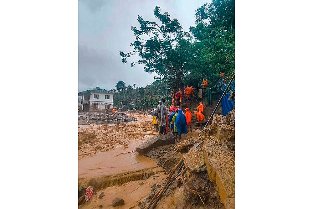 Landslides near Meppadi in Wayanad, Kerala_9