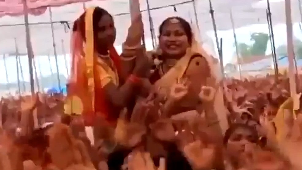 Screengrab of Viral Video | - X