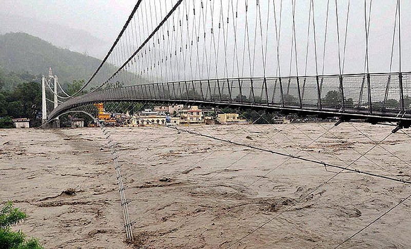 Cloudburst causes flash flood in Uttarakhand |
