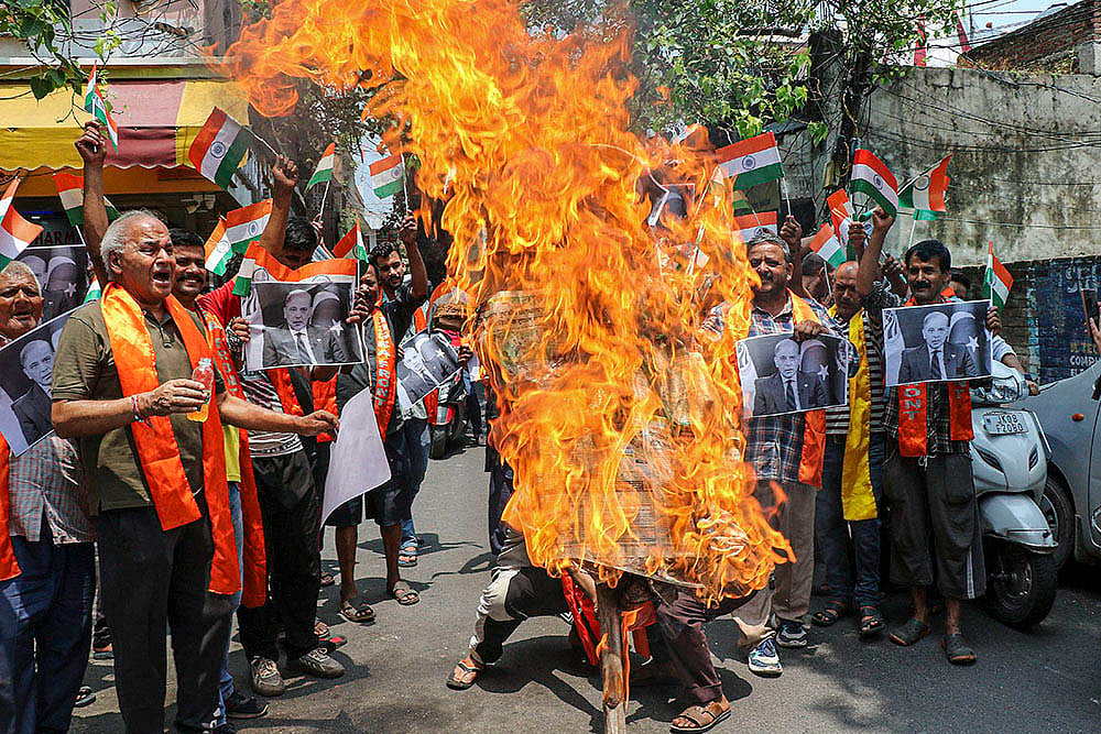 Protest against terror attack Army convoy in Jammu