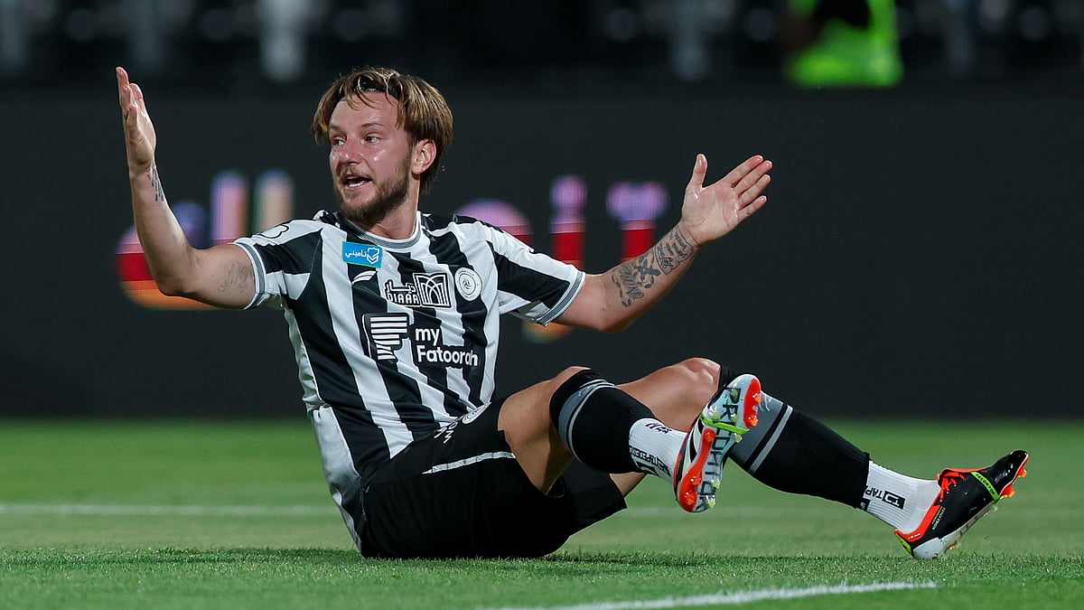 Ivan Rakitic has completed a move to Hajduk Split on a one-year deal