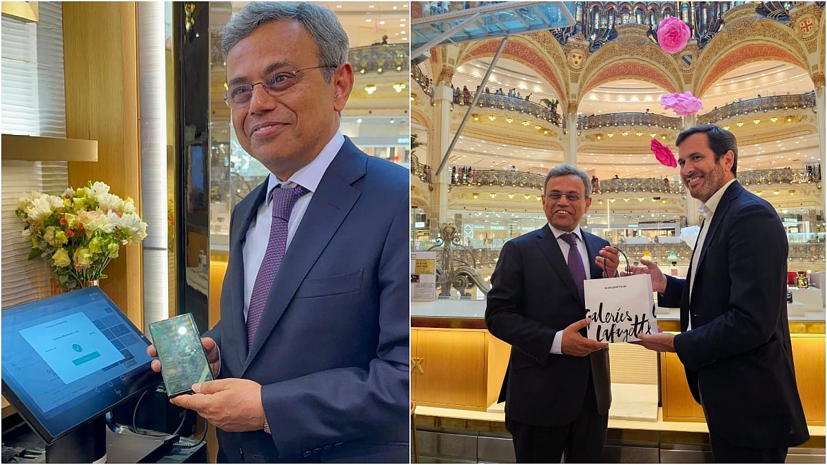 X/@JawedAshraf5 : Indian Ambassador Jawed Ashraf (L) launches UPI at Galeries Lafayette by live use. 